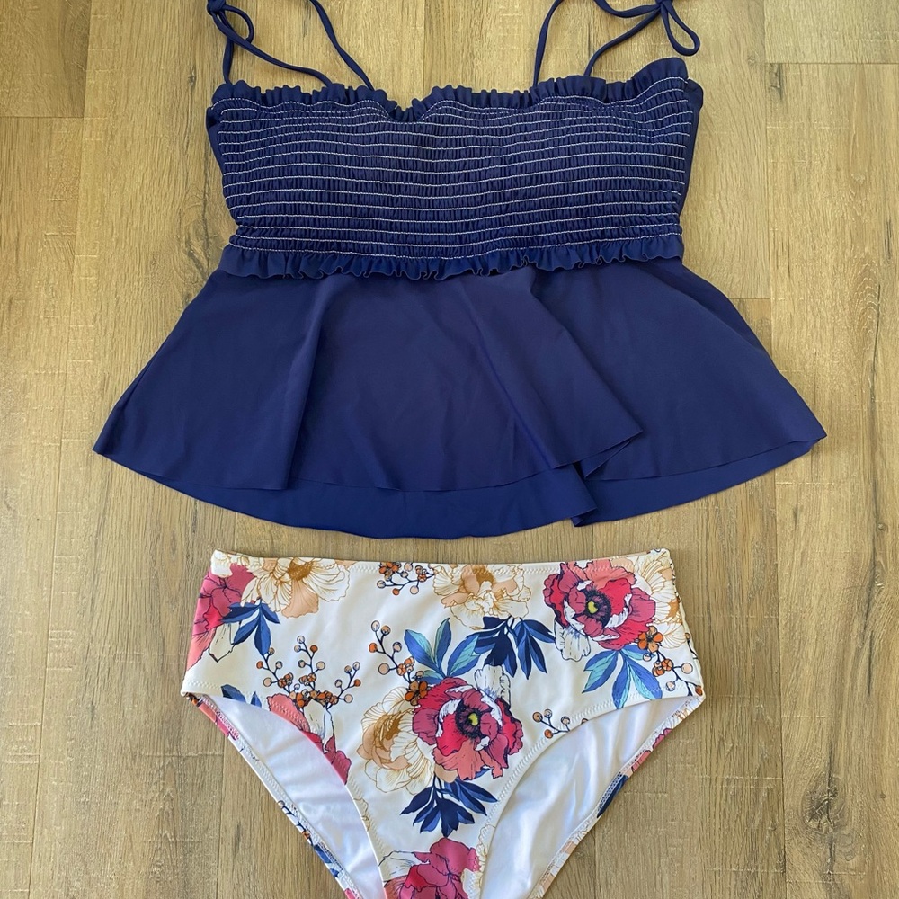 Floral Navy Blue Women's Swim Set